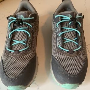 North face girls shoes